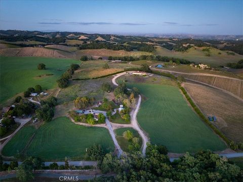 Tiny photo for 5250 Vineyard Dr, Paso Robles, CA 93446 (MLS # NS26054593)