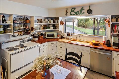 Tiny photo for 5250 Vineyard Dr, Paso Robles, CA 93446 (MLS # NS26054593)