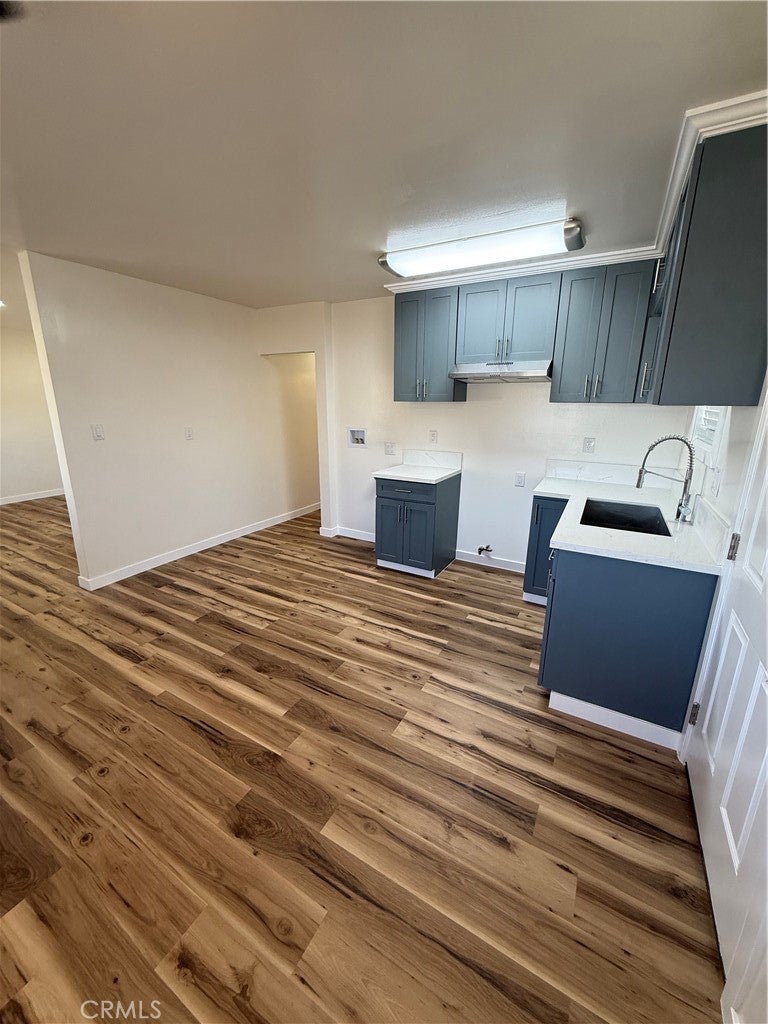 25044 Walnut