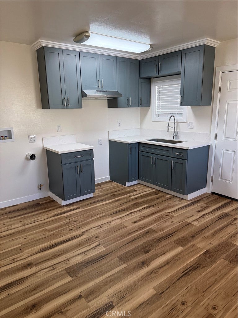 25044 Walnut