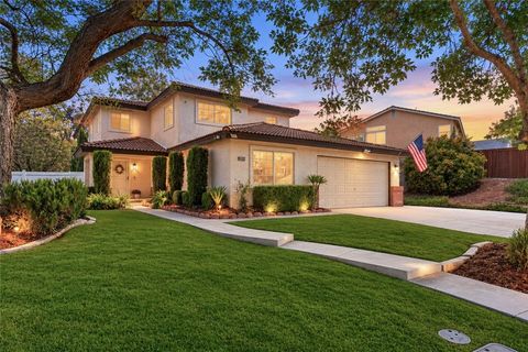 Photo of 31582 Golden Lion Dr, Temecula, CA 92591 (MLS # SW26114893)