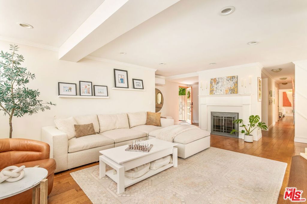 Photo of 1033 12th Street #102, Santa Monica, CA 90403 (MLS # 25589083)