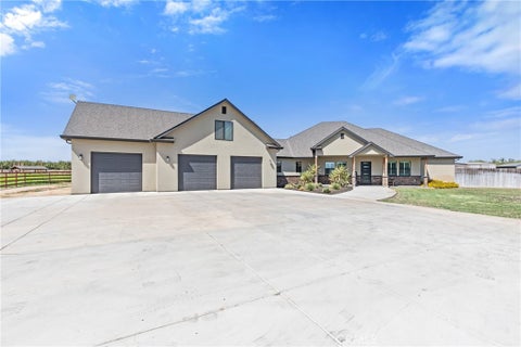 Photo of 19206 Bloss Avenue, Hilmar, CA 95324 (MLS # MC26205974)