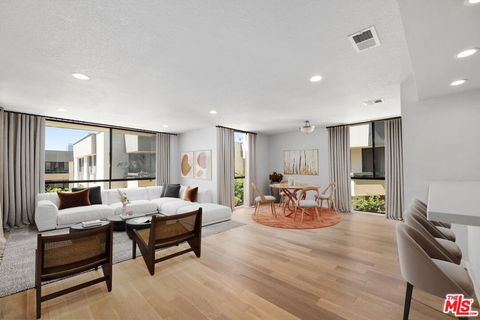 Photo of 750 S Spaulding Avenue #321, Los Angeles, CA 90036 (MLS # 23307867)