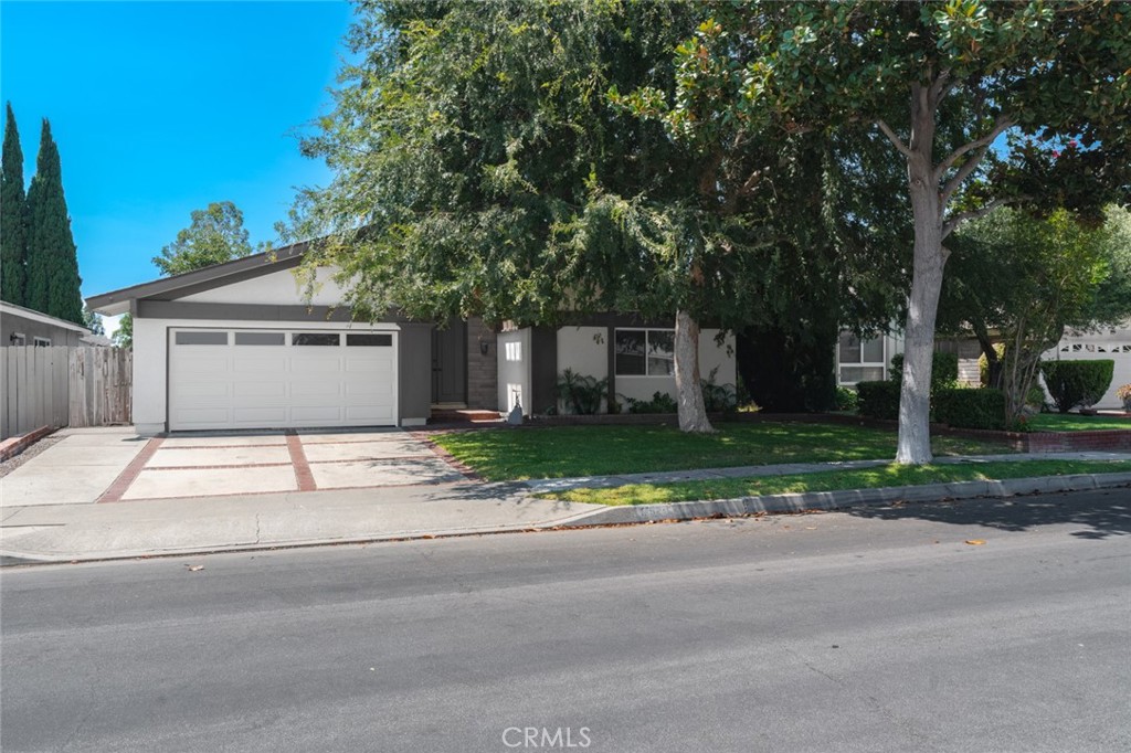 1752 Green Meadow Avenue
