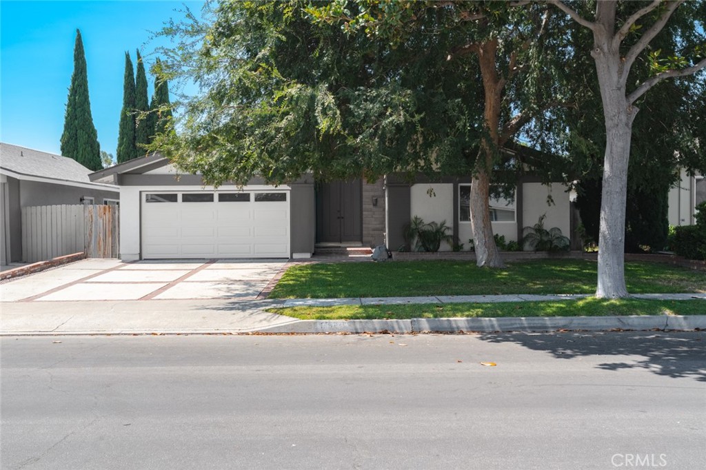 1752 Green Meadow Avenue