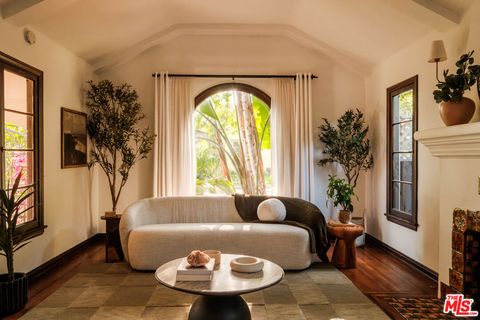 Photo of 4260 S Norton Avenue, Los Angeles, CA 90008 (MLS # 26831159)