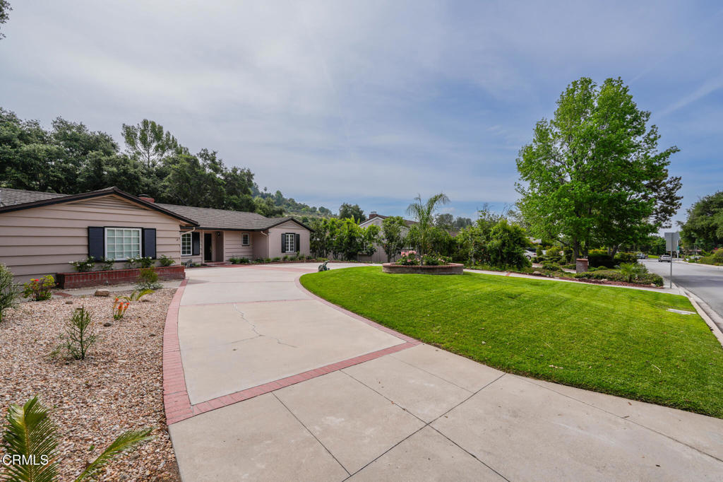 1538 Highland Oaks Drive