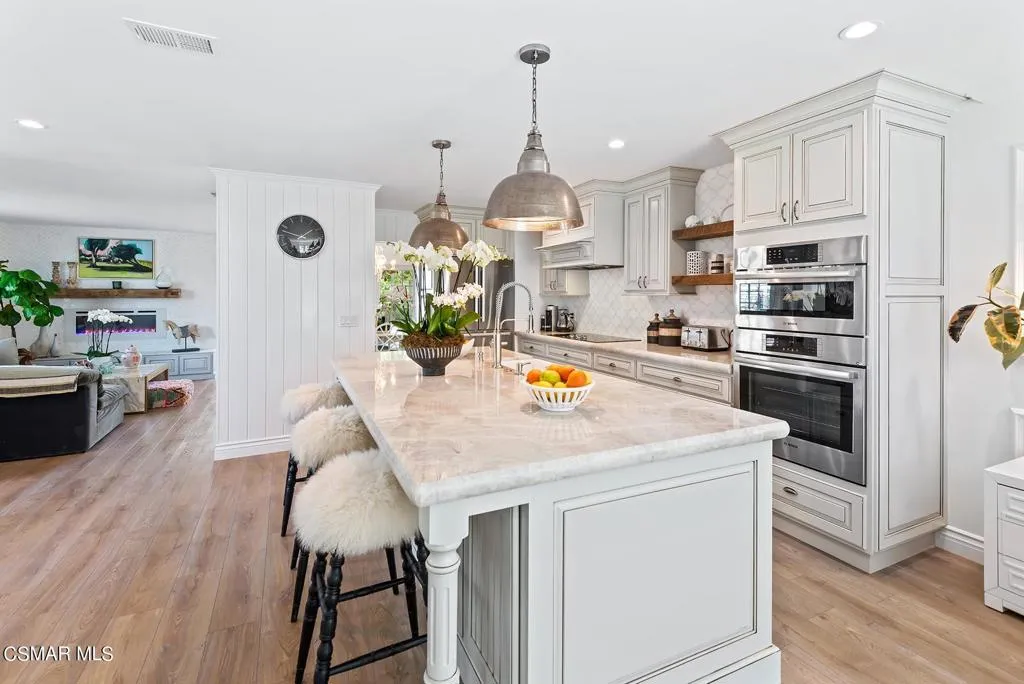 Westlake Village, California 91361, United States, 3 Bedrooms Bedrooms, ,3 BathroomsBathrooms,Residential,Active,175816