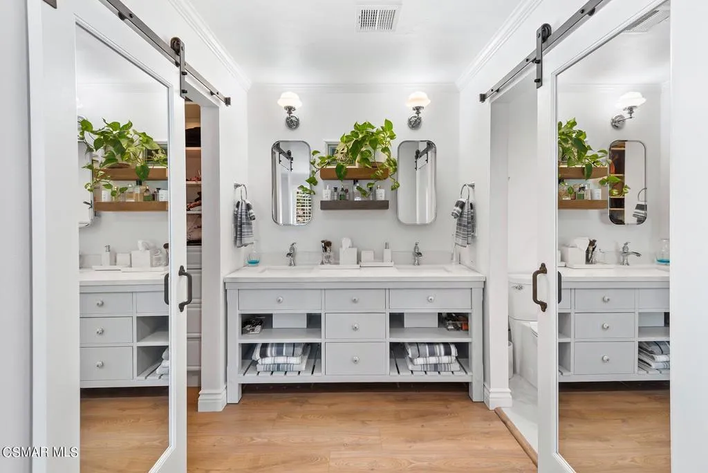 Westlake Village, California 91361, United States, 3 Bedrooms Bedrooms, ,3 BathroomsBathrooms,Residential,Active,175816