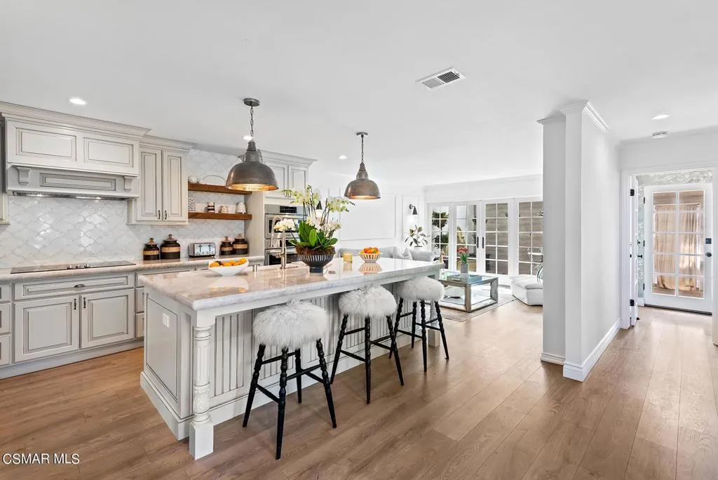 Westlake Village, California 91361, United States, 3 Bedrooms Bedrooms, ,3 BathroomsBathrooms,Residential,Active,175816