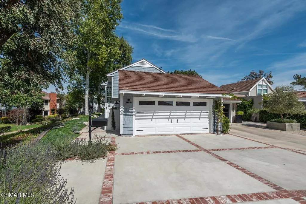 Westlake Village, California 91361, United States, 3 Bedrooms Bedrooms, ,3 BathroomsBathrooms,Residential,Active,175816