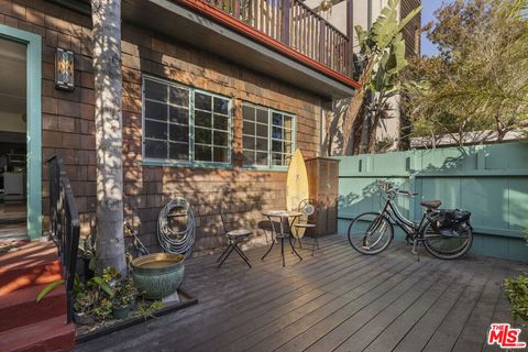 Photo of 804 Pacific Avenue #1/2, Venice, CA 90291 (MLS # 26803473)