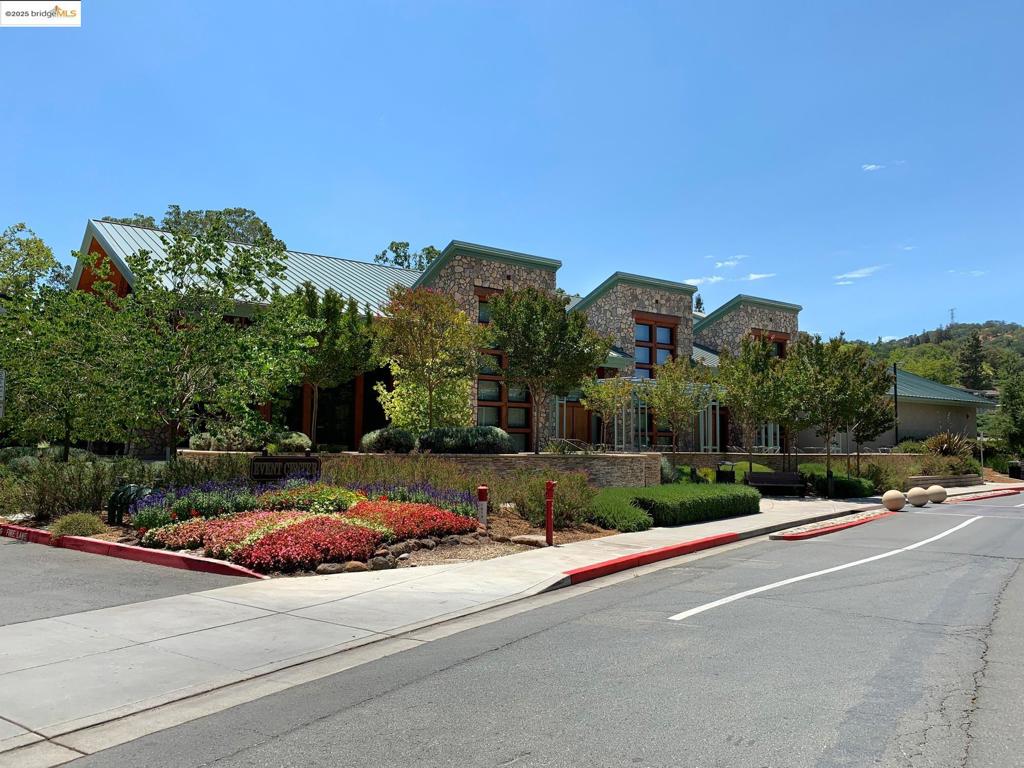 ROSSMOOR - Residential Lease