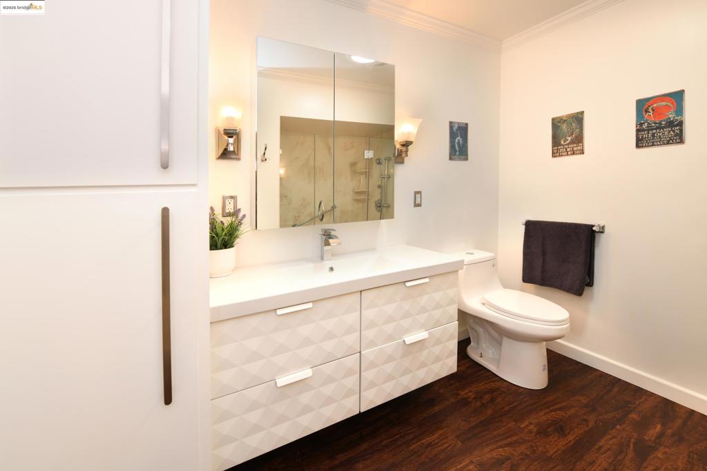 ROSSMOOR - Residential Lease