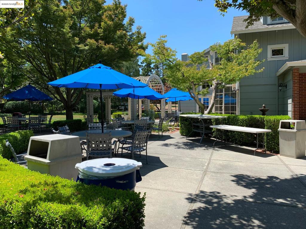 ROSSMOOR - Residential Lease