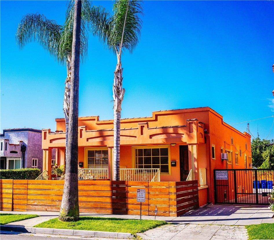 3324 Bellevue Avenue