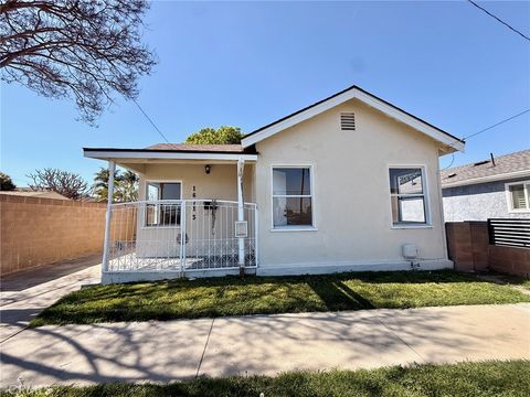Photo of 16713 Virginia Ave, Bellflower, CA 90706 (MLS # DW26047233)
