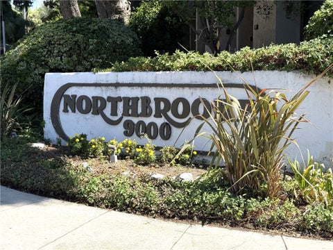 Photo of 9000 Vanalden Avenue #158, Northridge, CA 91324 (MLS # SR26206106)