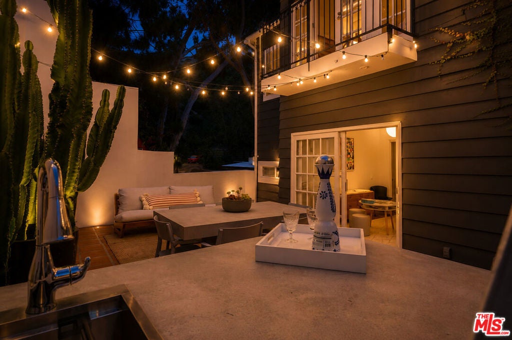 9809 Easton Drive, Beverly Hills CA 90210
