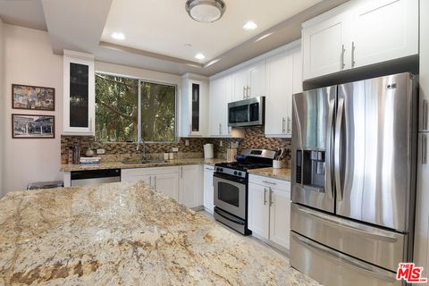 Tiny photo for 5601 W Olympic Boulevard #301, Los Angeles, CA 90036 (MLS # 26835895)