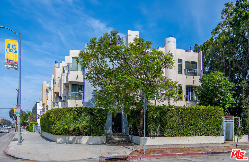 5601 W Olympic Boulevard 301