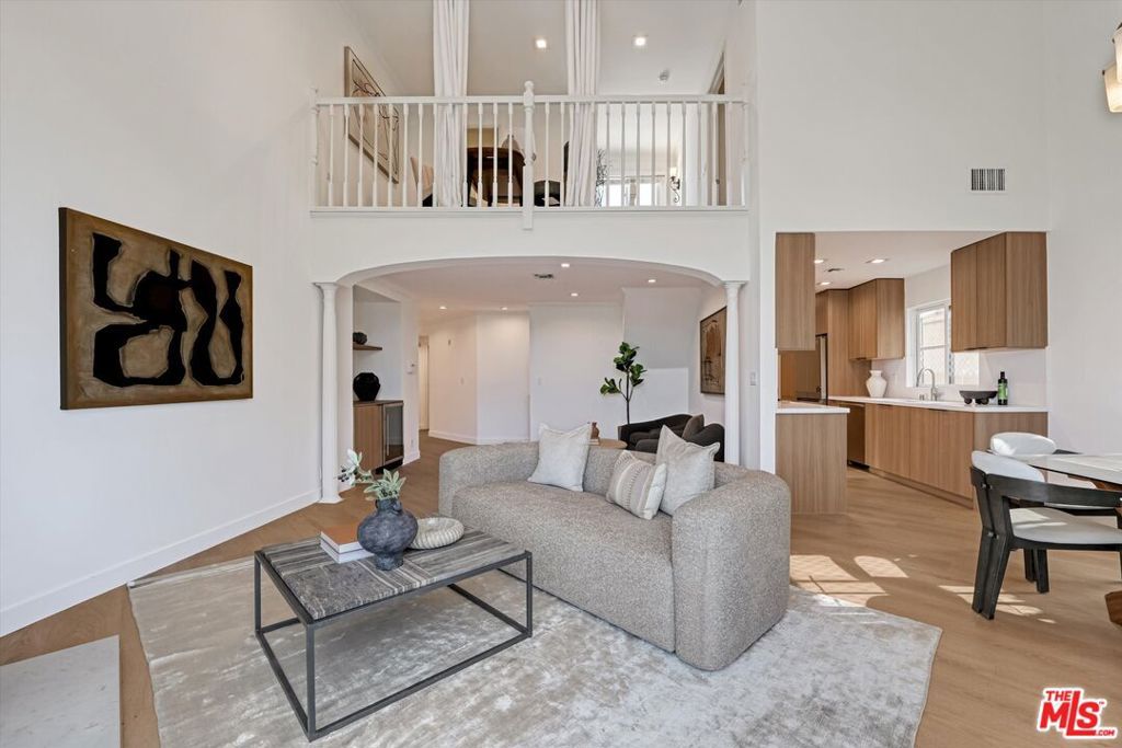 Photo of 120 N Swall Drive #306, Los Angeles, CA 90048 (MLS # 26633911)