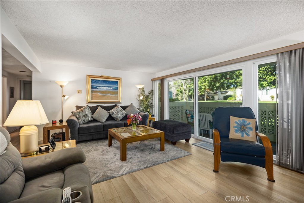 224 Avenida Majorca B