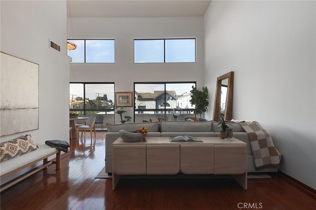 1432 Camden 301