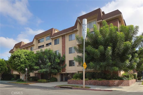 Photo of 1432 Camden AVE #301, Los Angeles, CA 90025 (MLS # SR26188074)