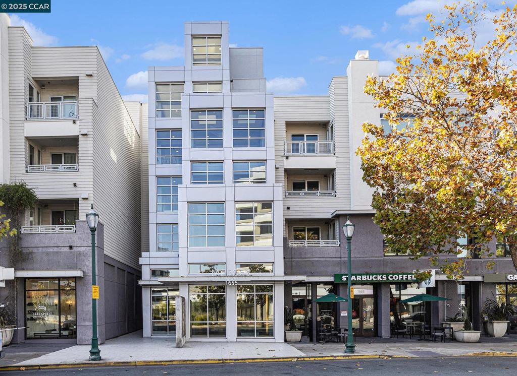 DOWNTOWN W.CREEK - Residential