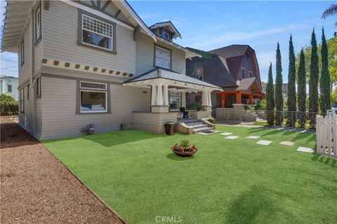 Photo of 1800 S Oxford Ave, Los Angeles, CA 90006 (MLS # DW26119263)
