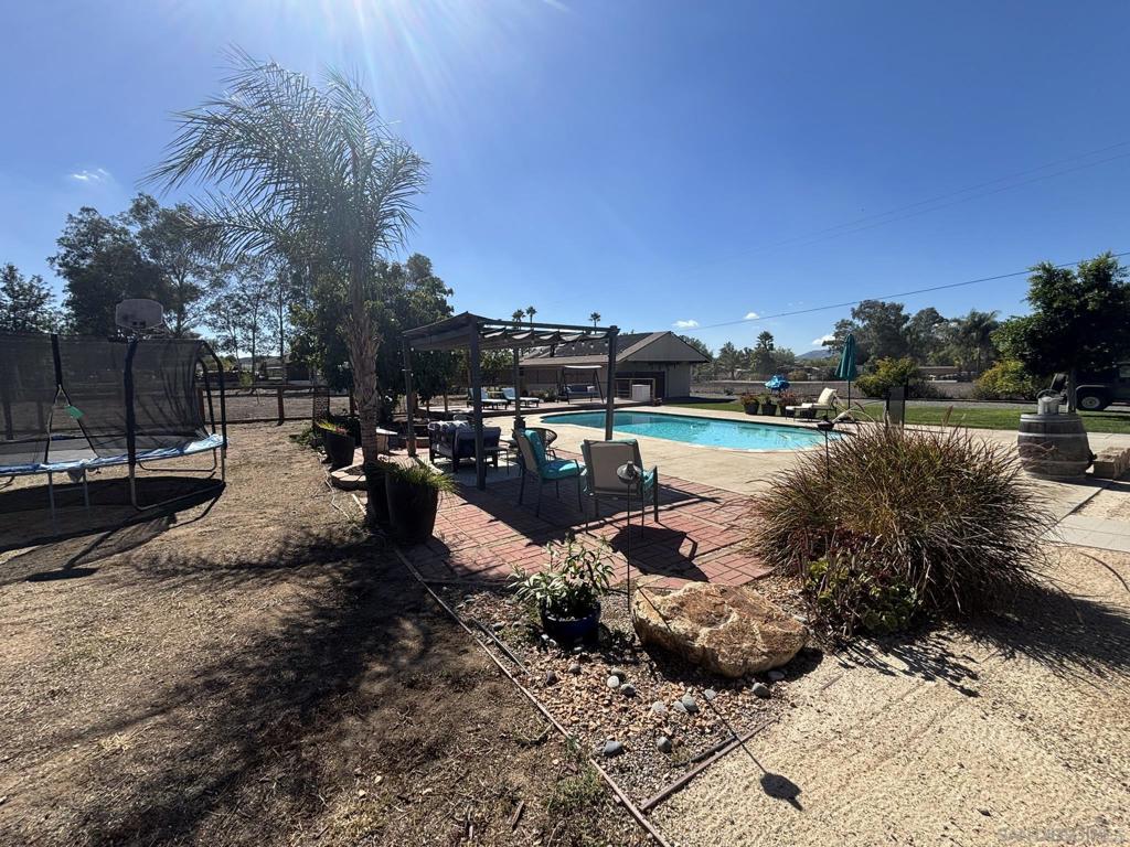 Ramona - Residential