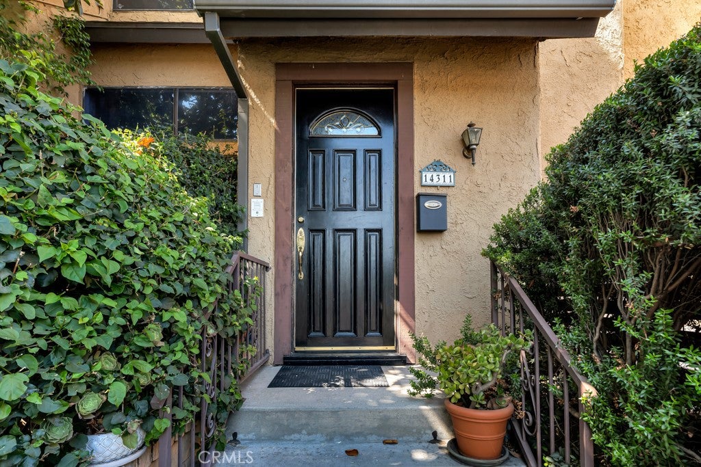 14311 Hartsook Street, Sherman Oaks CA 91423
