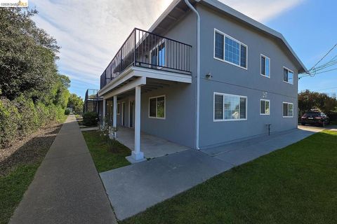 Photo of 257 Poplar Ave Ave, Hayward, CA 94541 (MLS # 41125126)