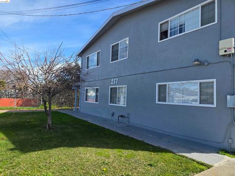 Photo of 257 Poplar Ave Ave, Hayward, CA 94541 (MLS # 41125126)