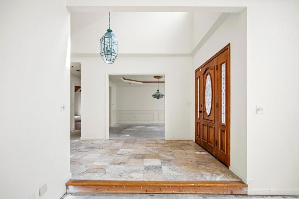 Photo of 18426 Meadow Ridge Road, Salinas, CA 93907 (MLS # ML82024803)