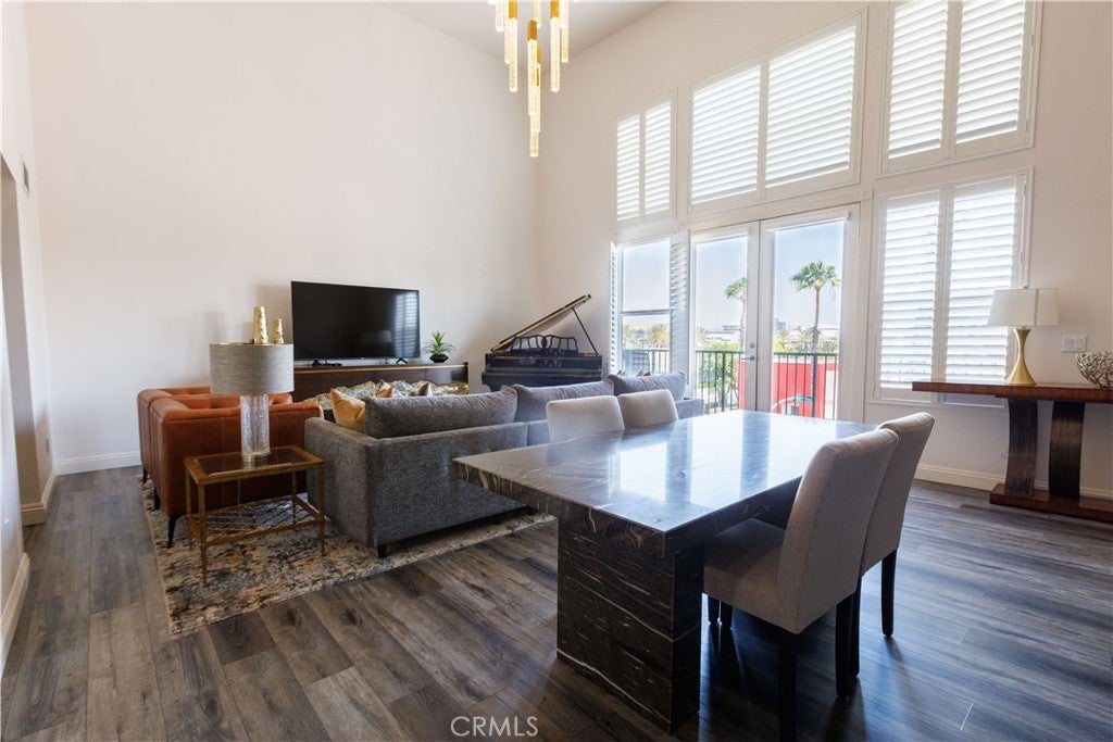 1801 E Katella 4157