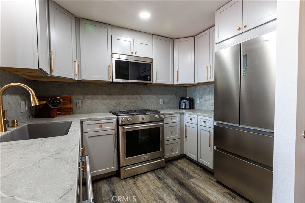 1801 E Katella 4157