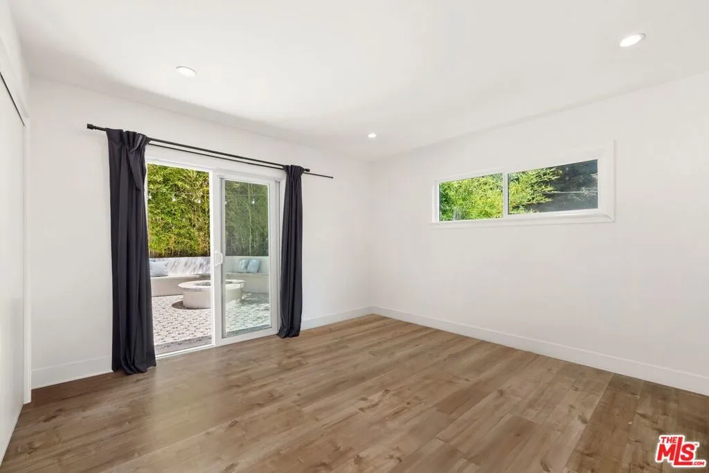 Encino, California 91436, United States, 3 Bedrooms Bedrooms, ,3 BathroomsBathrooms,Residential,Active,185820