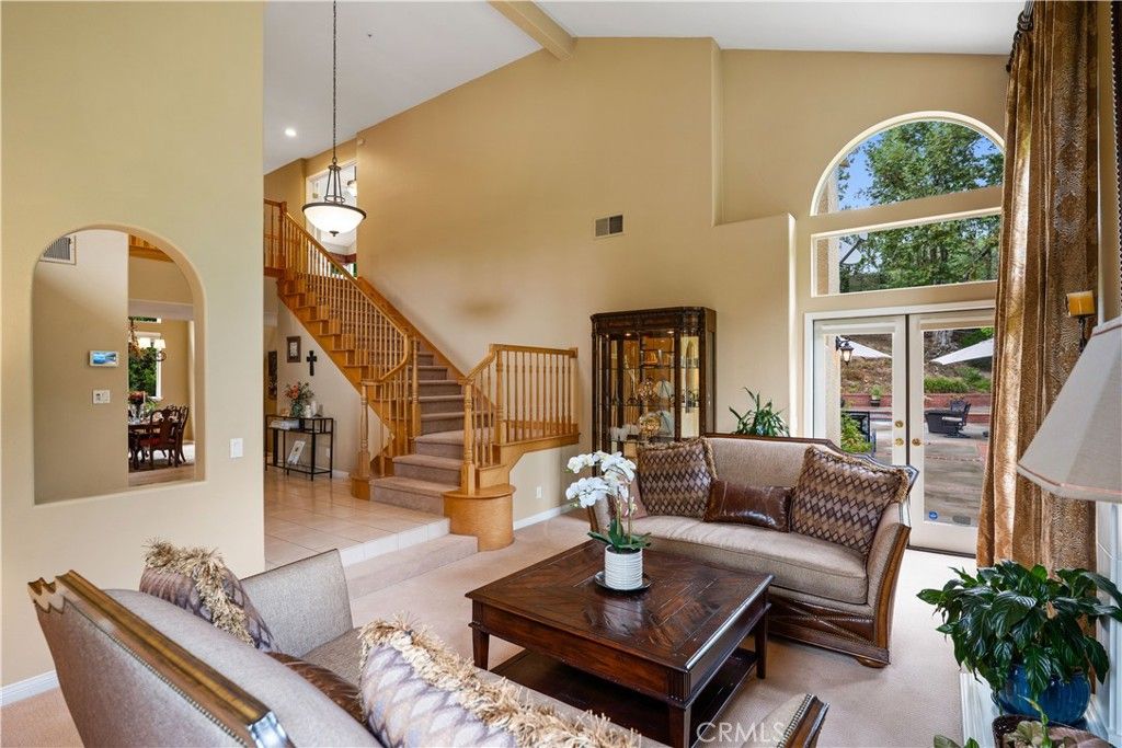 Photo of 17901 Mayerling St, Granada Hills, CA 91344 (MLS # SR25224978)