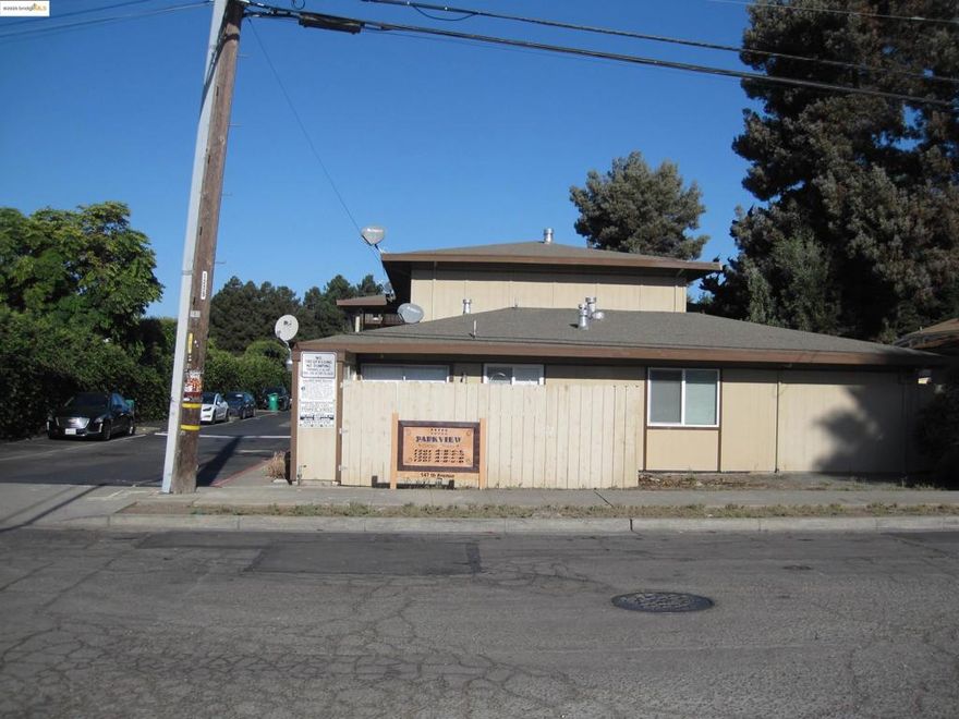 Comfortable three bedrooms two full baths condo in the heart of San Leandro. Recently renovated. New kitchen cabinets, new counter top and appliances. Sunny living room. Bright dining area. Master bedroom with master bath(full shower). Inside laundry. 1,000 sq. ft. living area. Dual panel windows. Central heat. One car garage & one assigned parking. Private patio with storage. Move-in condition. Walking distance to Halcyon Park & East 14th Street restaurants & shopping. Easy access to Downtown San Leandro & Freeway 580. Open house 10/11(Sat) & 10/12(Sun) 1 to 4 p.m.