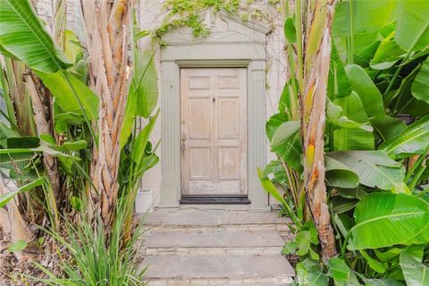 Photo of 5962 San Vicente Boulevard #4, Los Angeles, CA 90019 (MLS # GD26115858)