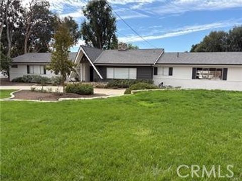 Photo of 771 Calle Pecos, Thousand Oaks, CA 91360 (MLS # SR25271305)