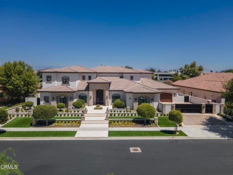 Photo of 2602 Brighton Park Drive, Bakersfield, CA 93311 (MLS # V1-38617)