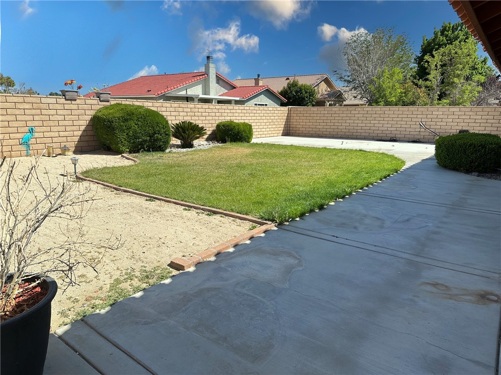 27055 Silver Lakes