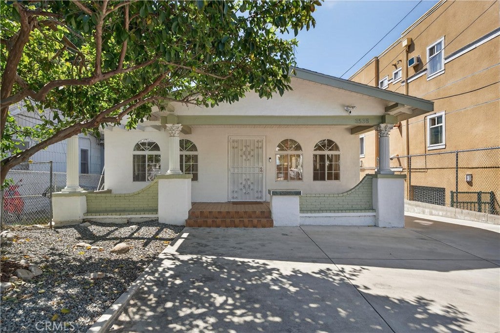 3538 London