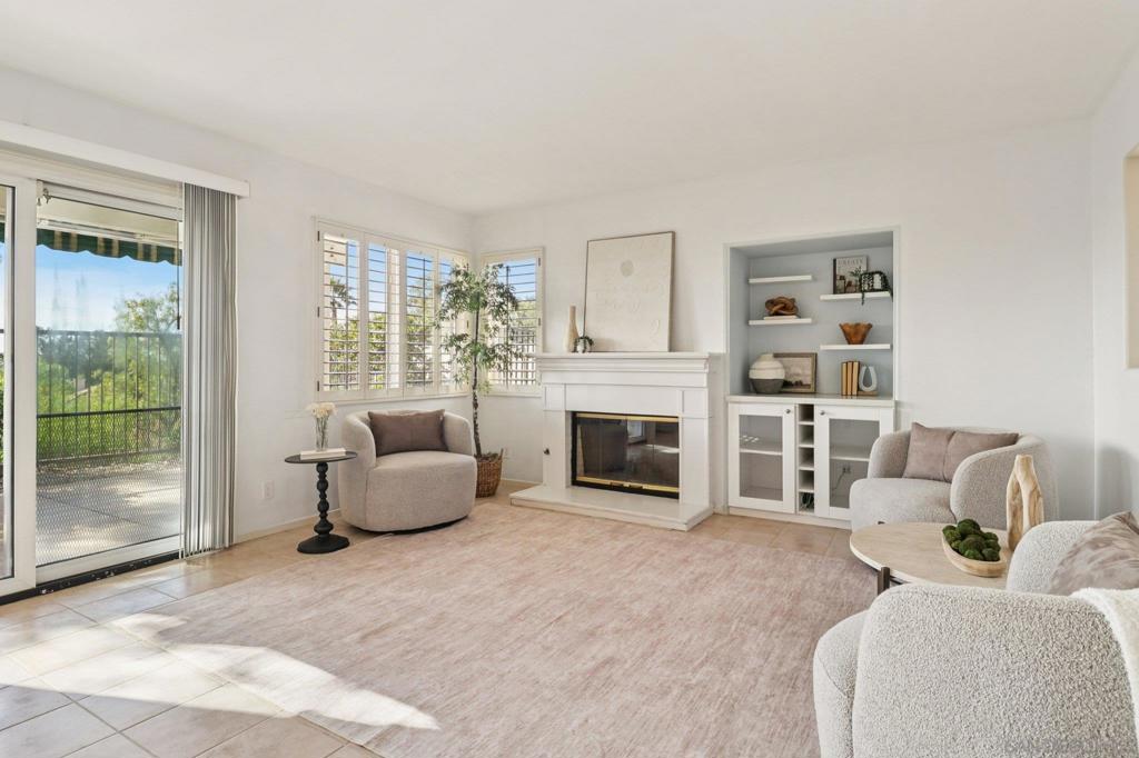 12357 Caminito Peral