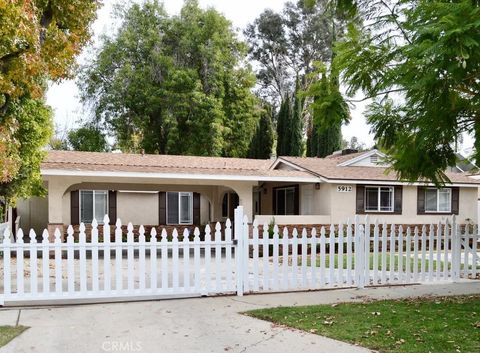 Photo of 5912 Cahill Avenue, Tarzana, CA 91356 (MLS # SR25269405)