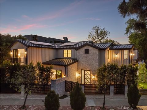 Photo of 12085 Valleyheart Drive, Studio City, CA 91604 (MLS # SR26091701)